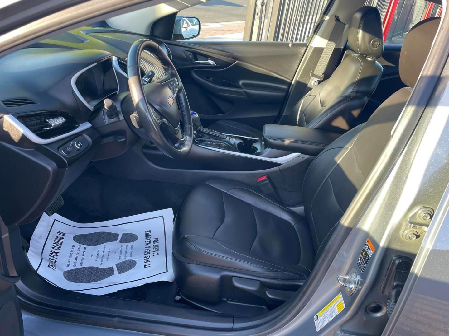 2018 DARK GRAY /BLACK Chevrolet Volt (1G1RC6S52JU) , located at 744 E Miner Ave, Stockton, CA, 95202, (209) 944-5770, 37.956863, -121.282082 - PLUS TAXES AND FEES - Photo#6